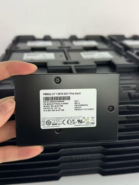 Samsung PM983a 2.5 inch 7.68TB PCIe Gen3 SSD MZ-QLB7T6B enterprise solid state drive