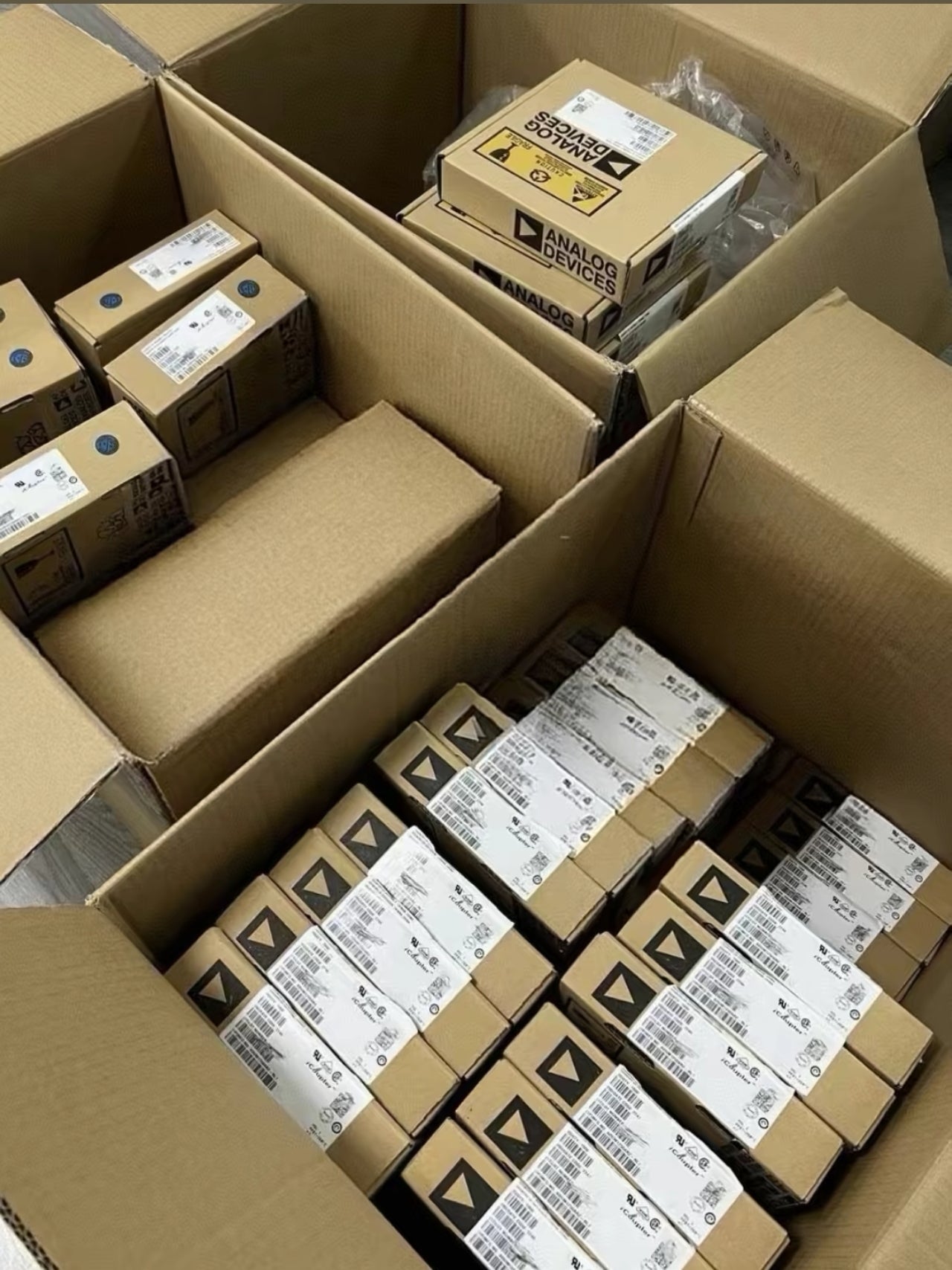 MAX3232CSE+T Analog Devices Integrated Circuits (ICs) In Stock